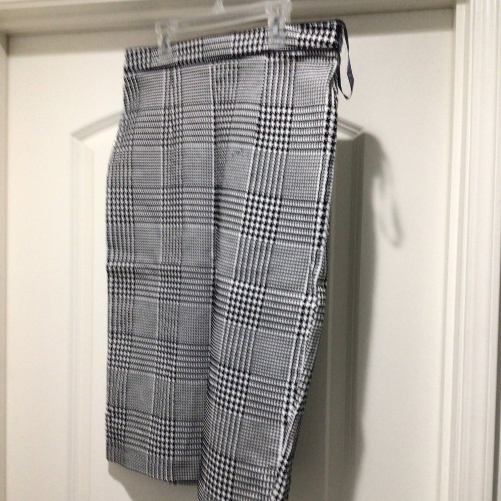 NWOT Voodoo Vixen Houndstooth Pencil Skirt